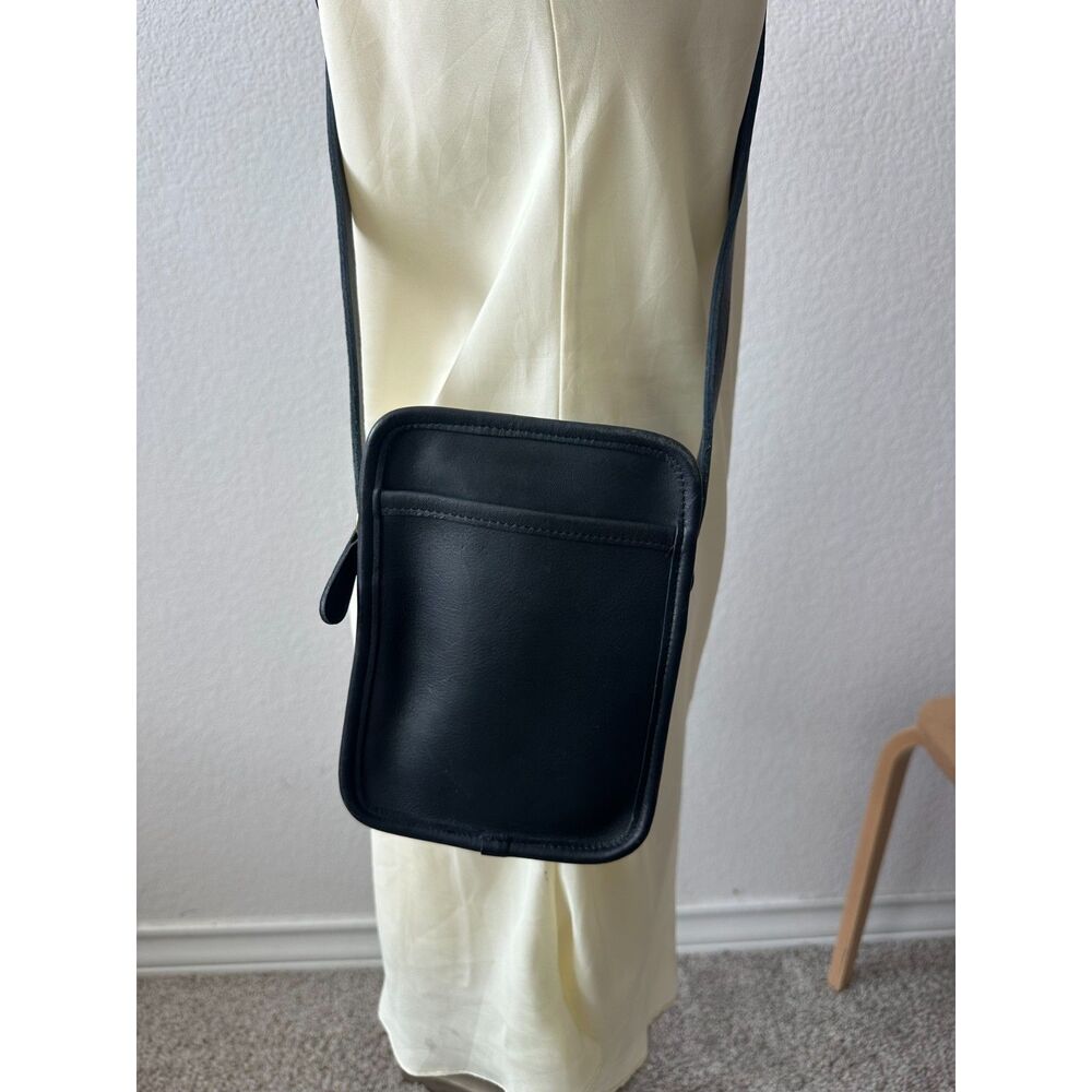 Vintage Coach Kit Black Shoulder Bag